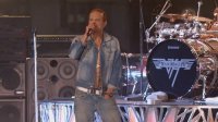 Клип Van Halen - Runnin with the Devil (Jimmy Kimmel Live) (2015)