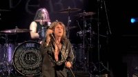 Клип Whitesnake - Fool For Your Loving (Live) (2013)