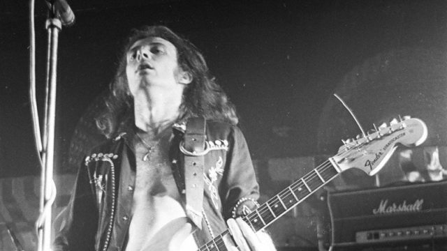 Скончался гитарист Motorhead Эдди Кларк